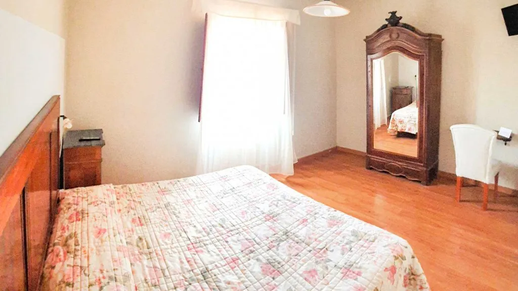 camera con bagno standard bellavista san baronto